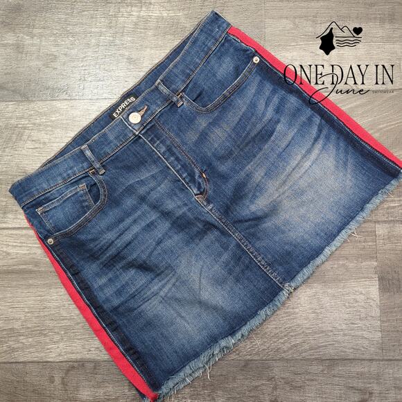 Express Denim Mini Skirt Size 10 - Picture 1 of 5
